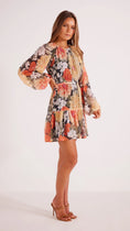 Charger l'image dans la visionneuse de la galerie, Minkpink Clementine Tiered Floral Mini