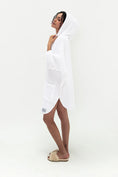 Charger l'image dans la visionneuse de la galerie, Women's Muslin Surf Poncho