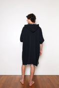 Charger l'image dans la visionneuse de la galerie, Men's Muslin Surf Poncho