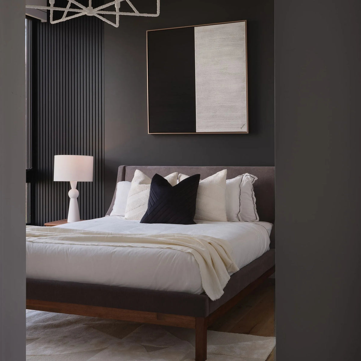 Petra Table Lamp