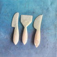 Load image into Gallery viewer, Resin Cheese Knives Set - Ivory
