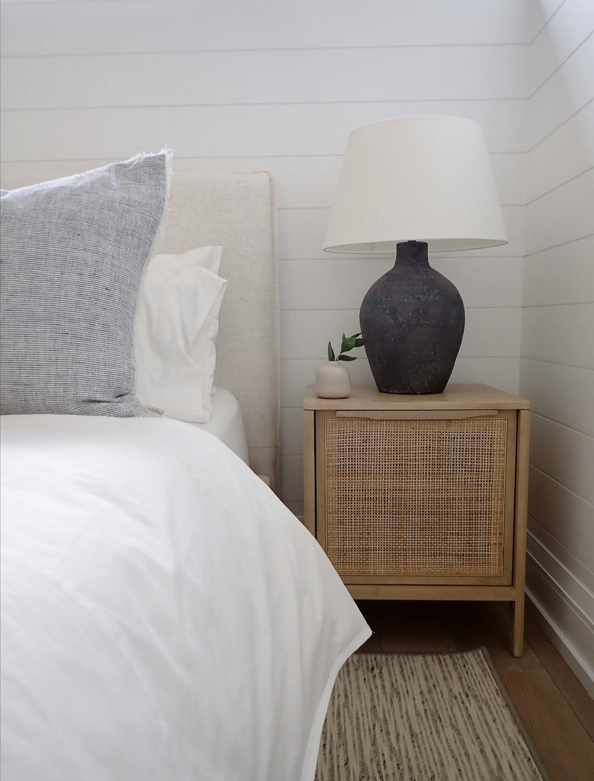 Sidney Nightstand