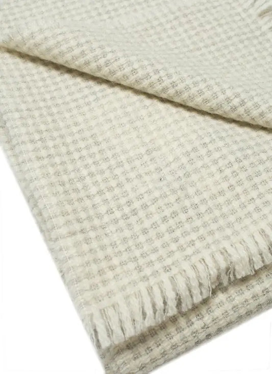 Rossland Throw in Ivory